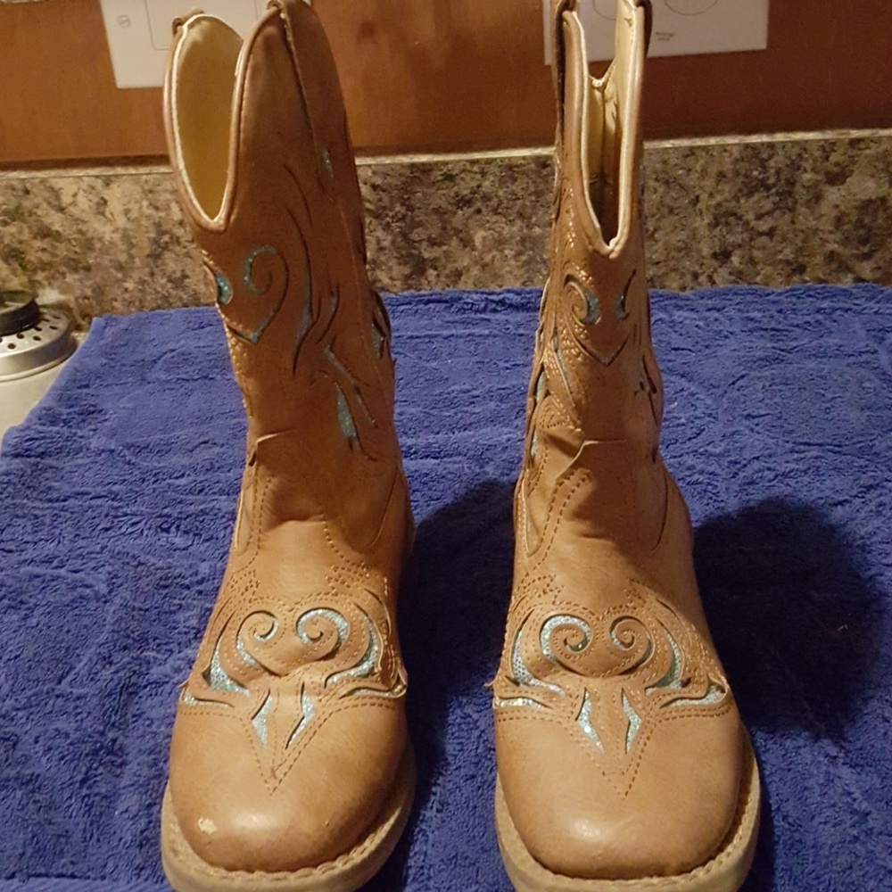 Girls cowboy boots